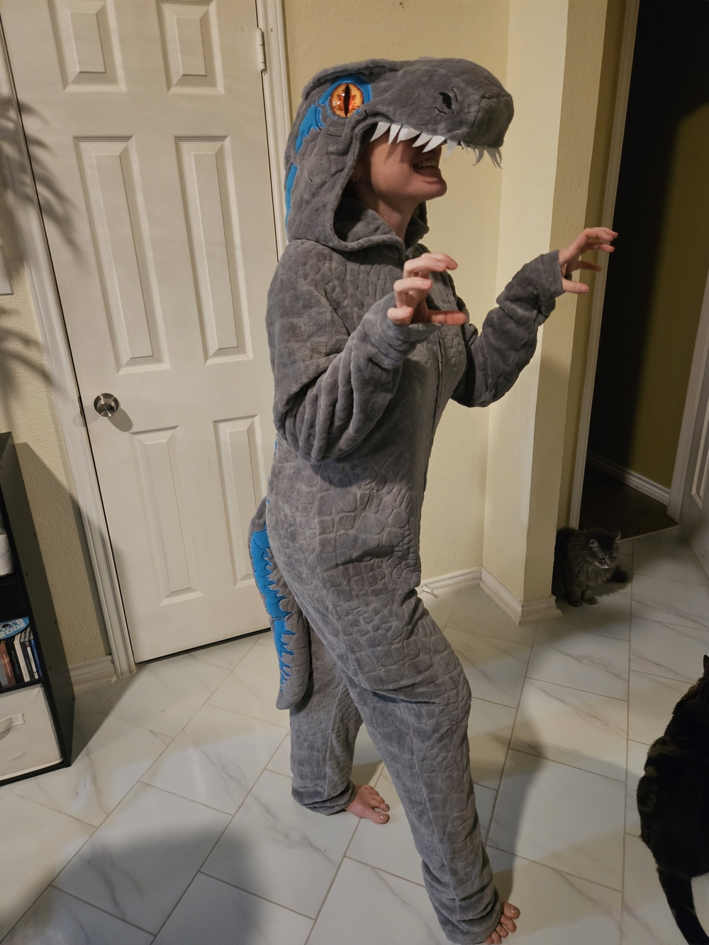 Jurassic World Jurassic Park "Blue" the Velociraptor Plush Onesie /Kigurumi Rare